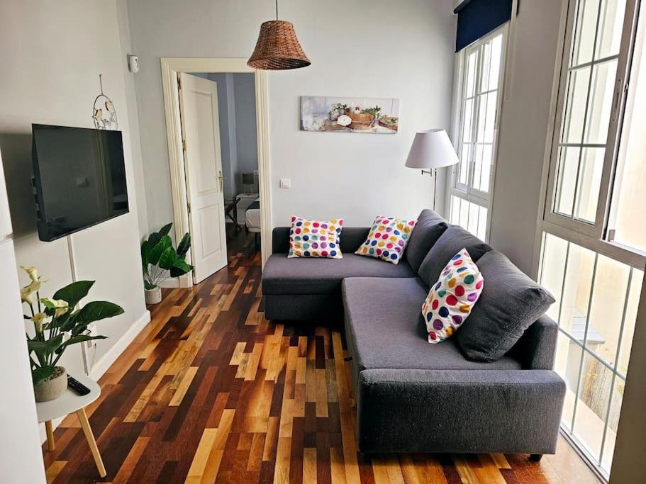Cms Pena Historical Building Apartment Малага Екстериор снимка