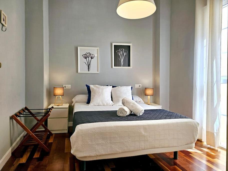 Cms Pena Historical Building Apartment Малага Екстериор снимка
