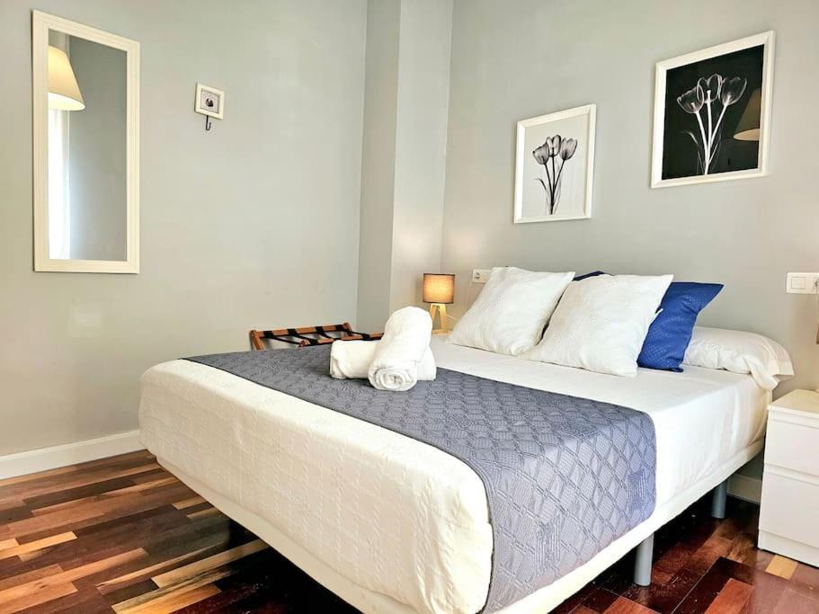Cms Pena Historical Building Apartment Малага Екстериор снимка